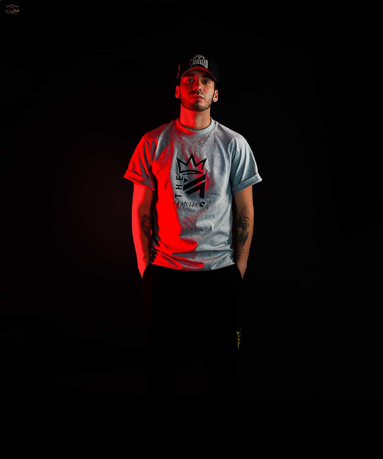 CAMELLEO X LOS DE LA M COLLAB TEE (GREY)